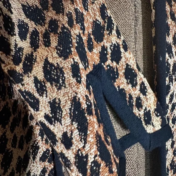 St. John Sweater Coat - Picture 4 of 5